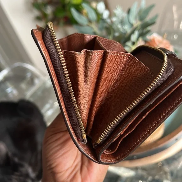 Authentic Louis Vuitton wallet brown monogram pre loved - Picture 8 of 9